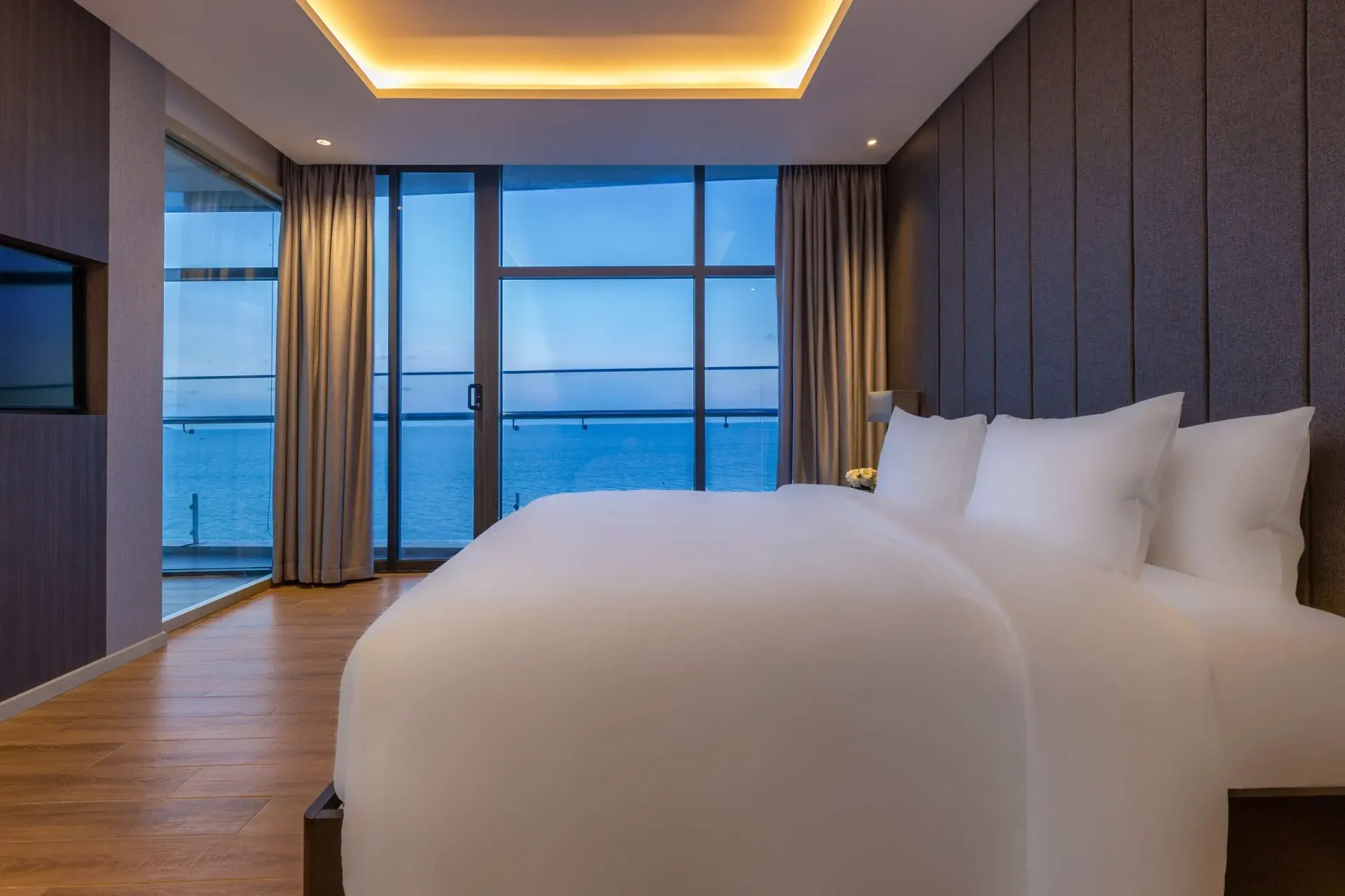 Premier Suite Oceanfront