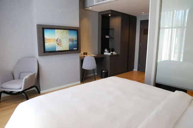 Premier Pearl Hotel — Classic Double City View