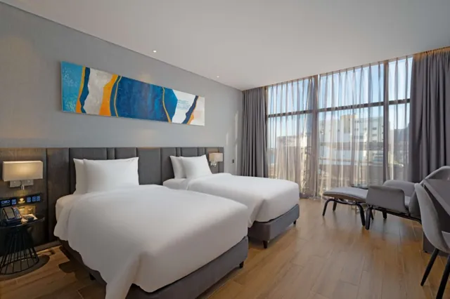 Premier Pearl Hotel — Deluxe Twin City View
