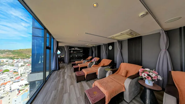 Premier Pearl Hotel — Spa with a view