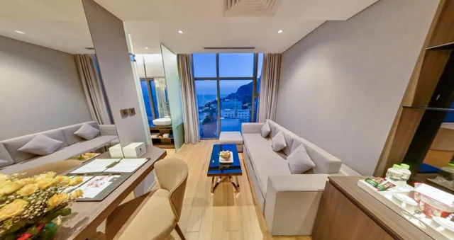 Premier Pearl Hotel — A bath beside the sea